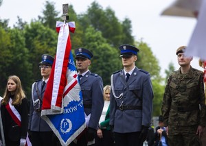 uroczystości w Bąkowej Górze przy pomniku upamiętniającym żołnierzy KWP