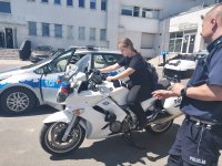 uczennice podczas wizyty w piotrkowskiej jednostce