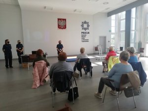policjantki podczas spotkania z seniorkami