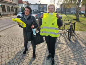 mieszkanki powiatu, które otrzymały kamizelki odblaskowe