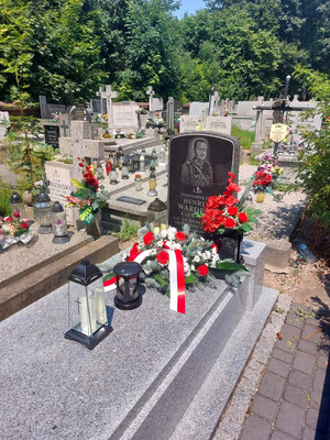 grób generała Henryka Wardęskiego