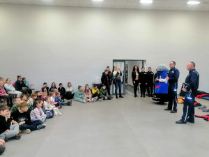 aula piotrkowskiej jednostki policji, spotkanie z dziećmi