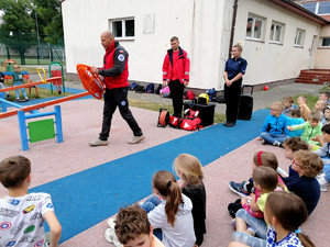 spotkanie profilaktyczne w Szkole Podstawowej nr 3 w Piotrkowie Trybunalskim.