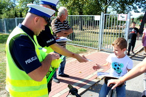 Policjanci w ramach akcji prędkość.