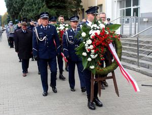 Uroczystość odsłonięcia tablicy upamiętniającej funkcjonariuszy Policji Państwowej II RP - ofiar sowieckich i niemieckich represji.