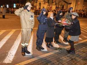 Uroczystość podczas obchodów Narodowego Święta Niepodległości w Piotrkowie Trybunalskim.
