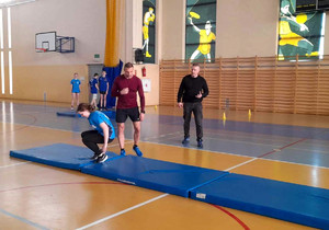 Uczniowie podczas eliminacji konkursu o Puchar Komendanta Wojewódzkiego Policji w Łodzi.