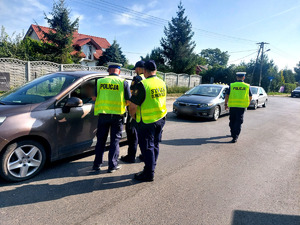 Policjanci z funkcjonariuszami SOK podczas wspólnych działań.