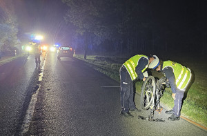 Policjanci na miejscu zdarzenia.