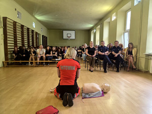 Policjanci podczas debaty.