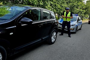 Policjanci podczas działań &quot;Parkowanie&quot;.