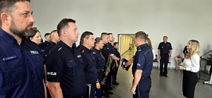 Policjanci podczas uroczystej zbiórki z okazji Święta Policji.