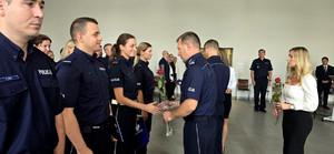 Policjanci podczas uroczystej zbiórki z okazji Święta Policji.