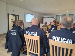 Policjanci podczas spotkania.