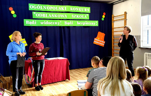 Uczniowie podczas podsumowania akcji.