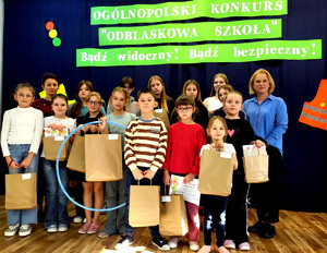 Uczniowie podczas podsumowania akcji.