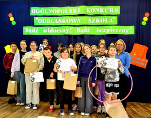 Uczniowie podczas podsumowania akcji.