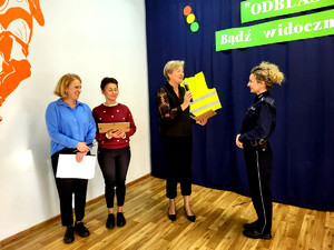 Uczniowie podczas podsumowania akcji.