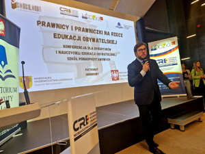 Prezydent Miasta Piotrków Trybunalski podczas debaty.