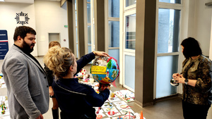 Jury podczas wyboru najlepszych prac.