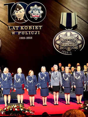 Wyróżnione policjantki podczas gali.