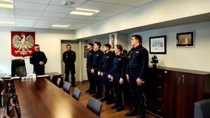 Policjanci podczas mianowania na pierwszy stopień podoficerski.