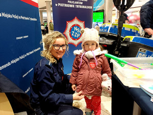 Policjanci podczas finału Wielkiej Orkiestry Świątecznej Pomocy.