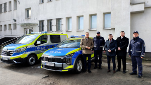 Policjanci i zaproszeni goście podczas odprawy rocznej.