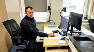 Starszy posterunkowy Jarosław Krasoń.