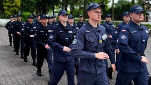 Kadeci i zaproszeni goście podczas uroczystości.