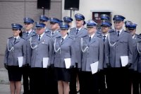 policjanci po mianowaniu z aktami mianowania